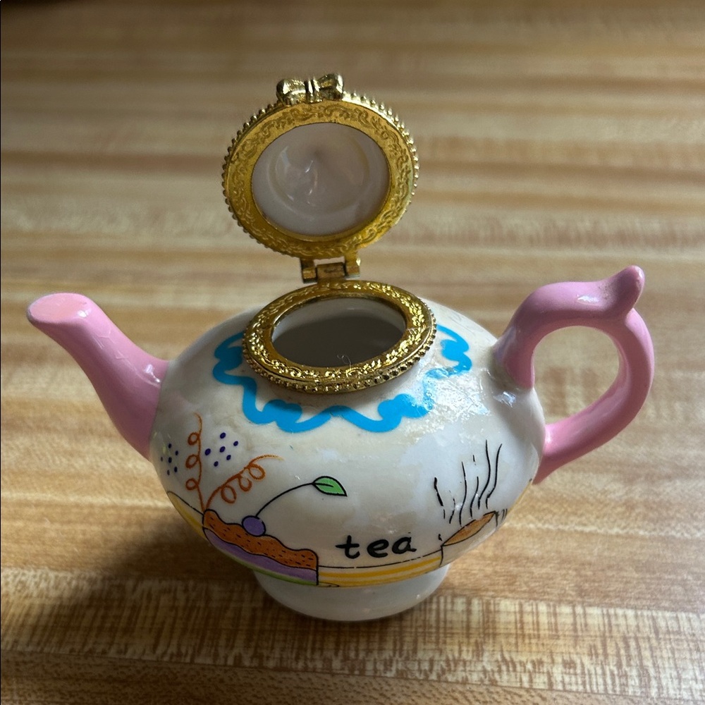 Tea Party Tea Pot Hinged Trinket - Picture 4 of 6